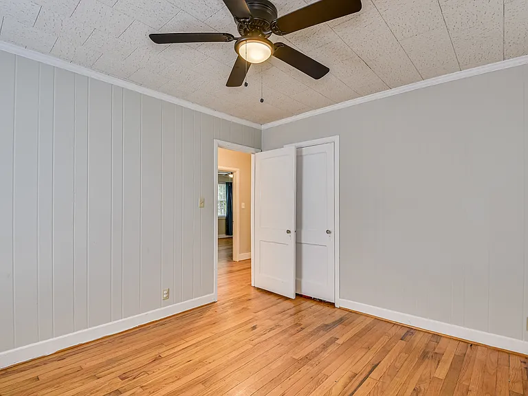 2066 Greene St — Photo 4