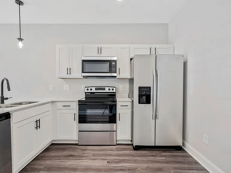 Needmore Creek Townhomes — Photo 8