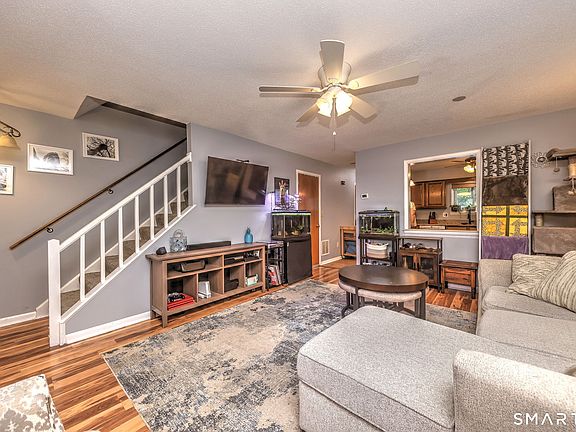 5th image of 24 Winesap Court #24