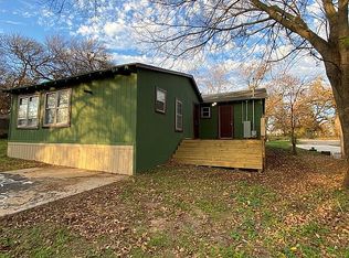 6987 Briar Rd, Azle, TX 76020