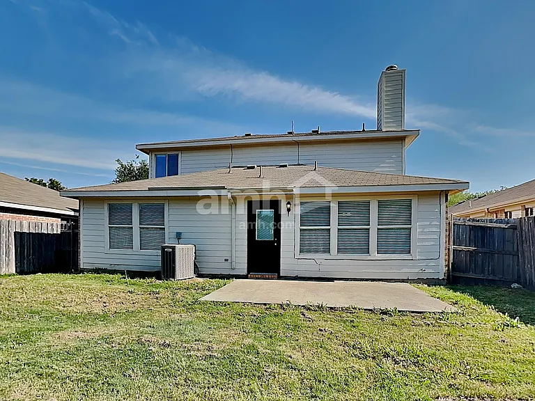 2204 Sumac Dr — Photo 21