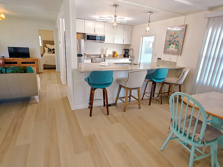 1312 Turkey Creek Dr NE — Photo 4