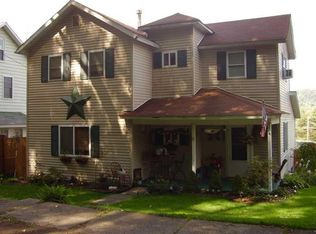 9 Hemlock St, Stoneboro, PA 16153