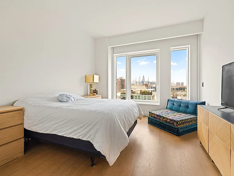 202 Broome St #12F — Photo 4