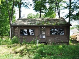 22 Colonial Rd, Webster, MA 01570