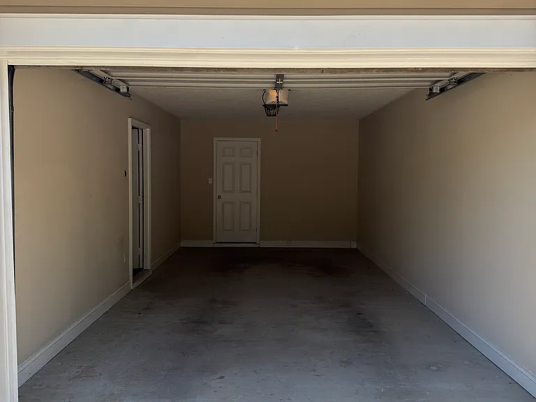 6027 Sanibel Dr — Photo 2