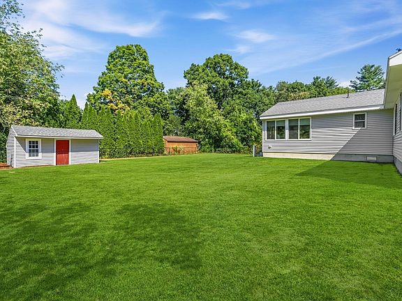 4th image of 207 Loudville Rd