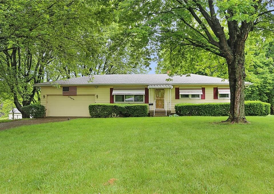 1st image of 2524 E Loretta Dr