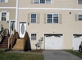 27 Peach Pl, Middletown, NY 10940