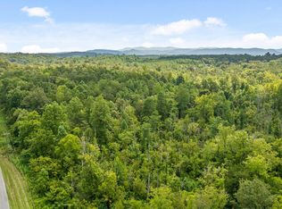 1 Lick Creek Rd, Tellico Plains, TN 37385