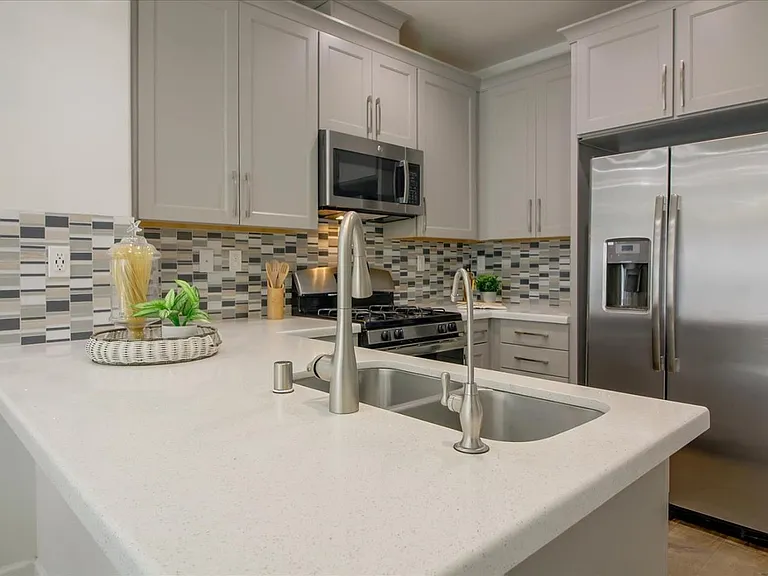 369 Reading Pl — Photo 21