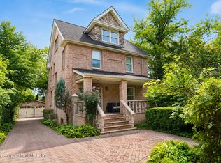4490 Hylan Blvd, Staten Island, NY 10312