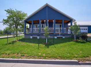 1009 E St, Edgemont, SD 57735