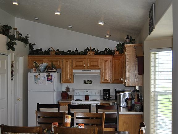 3rd image of 3626 E Briar Creek Ln