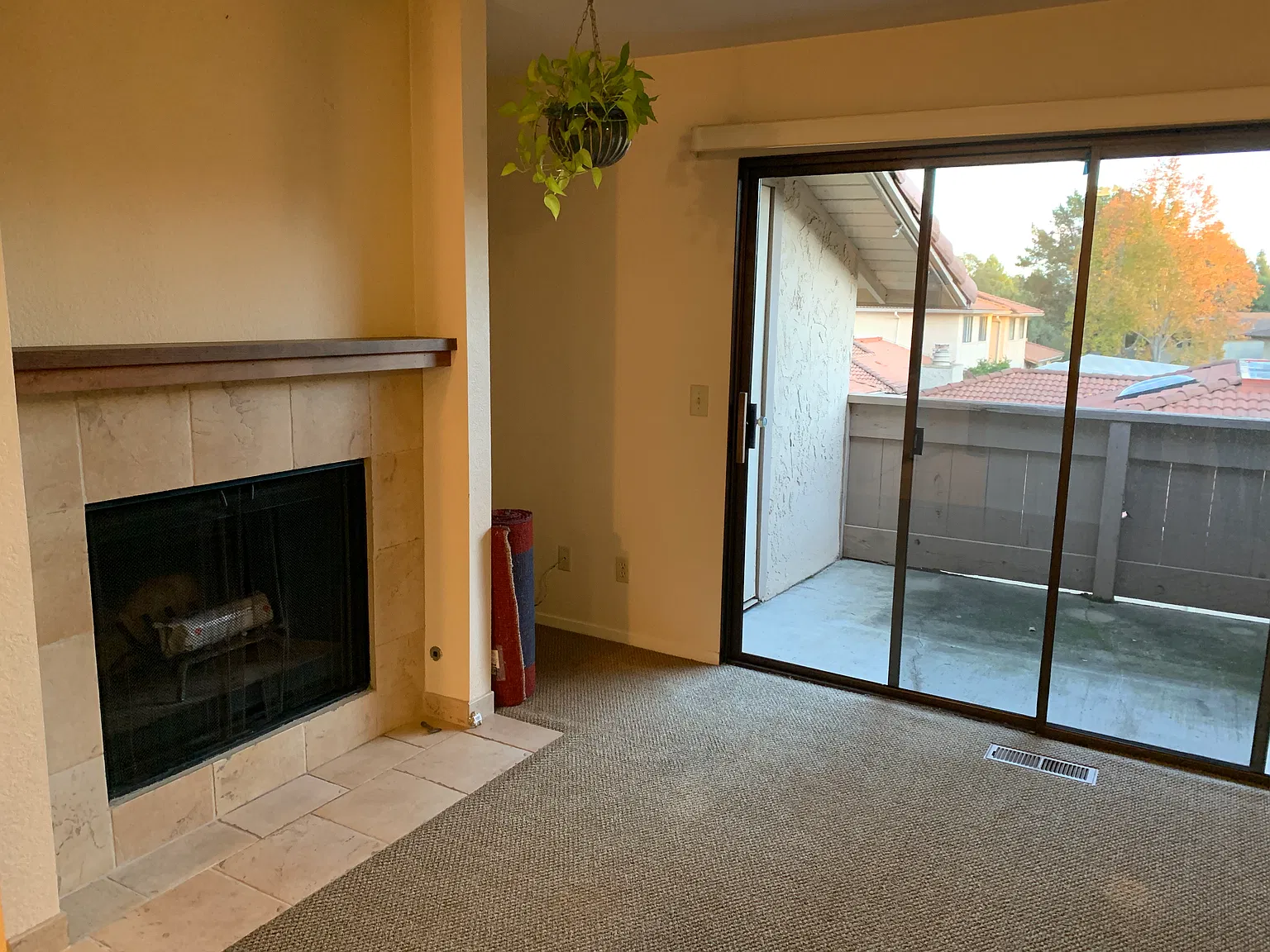 2 bed, 1.5 bath, 990 sqft, $3,600 — Photo 3