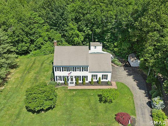2nd image of 35 Pheasant Lane