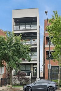 1459 W Grand Ave #2, Chicago, IL, 60642