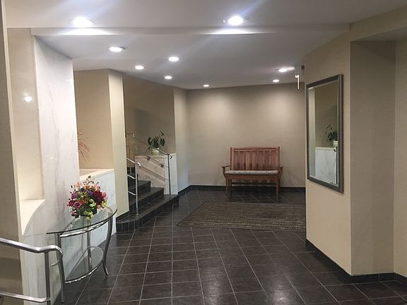 5th image of 6933 N Kedzie Ave APT 108