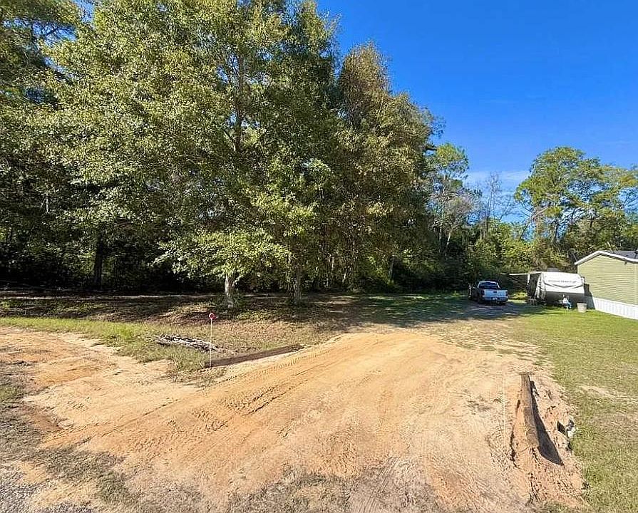 1st image of 304 Robin Ln
