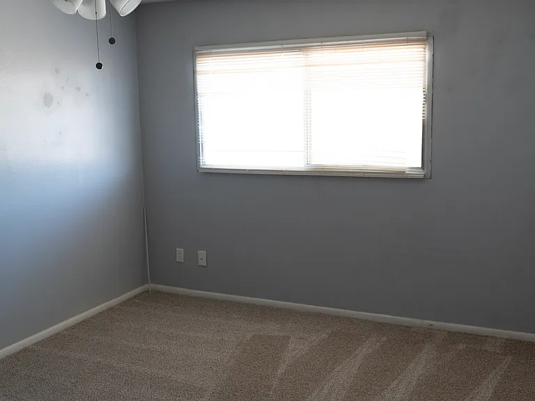 4601 N 21st Ave — Photo 38