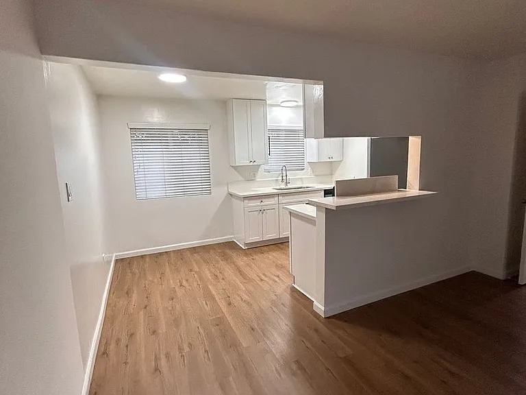 11809 Birch Ave — Photo 11