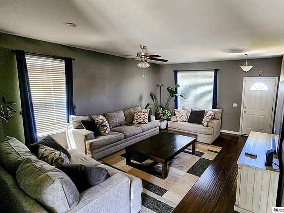 5th image of 2105 Walnut Creek Dr