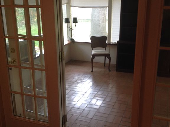 4th image of 434 Oak Glen Dr