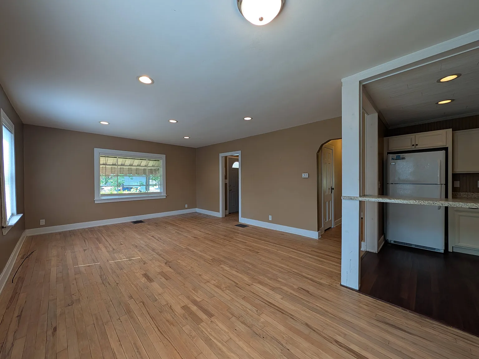 4 bed, $3,980 — Photo 4