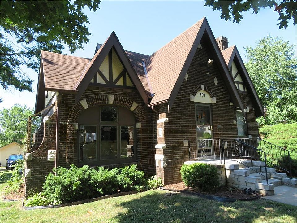 1st image of 501 E College St