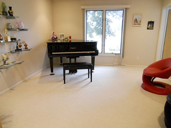 4th image of 1041 Winding Creek Ln