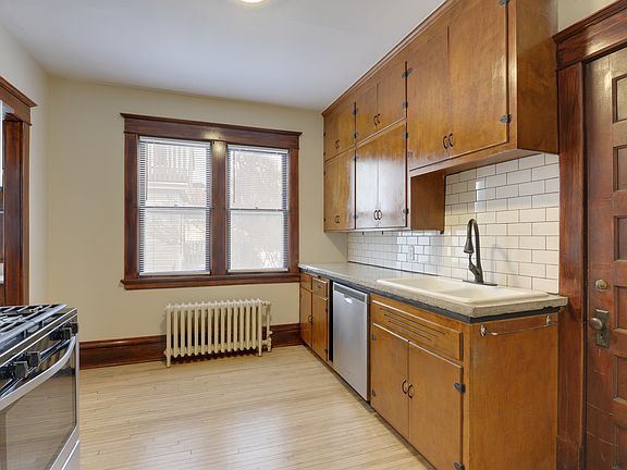 2nd image of 164 Congress St W #1