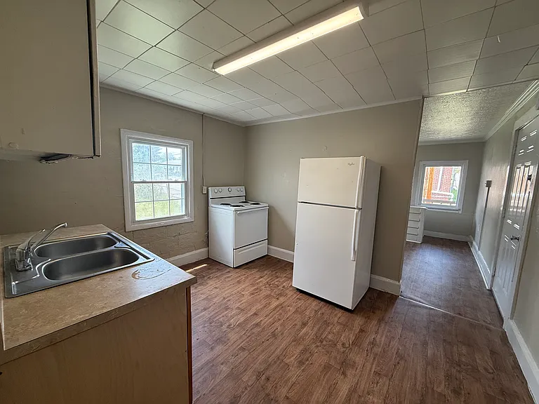 110 Mercer St #5 — Photo 14