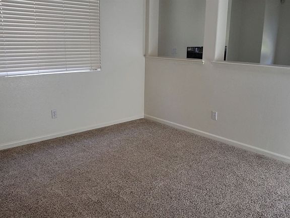 5th image of 2863 Myotis Dr