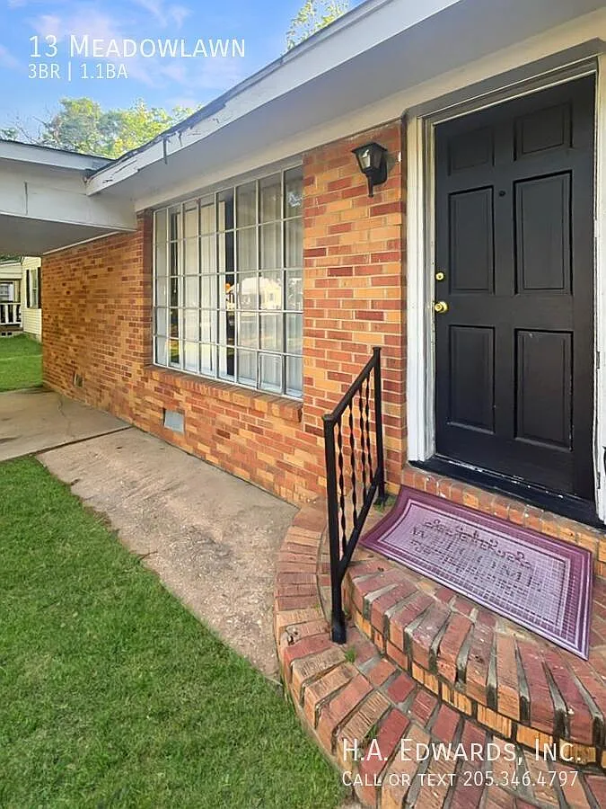 Building Photo - 13 Meadowlawn