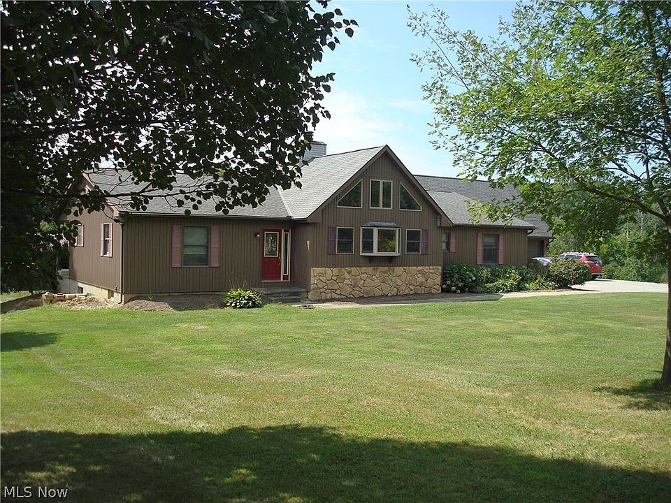 1st image of 119 S Ridge Rd E