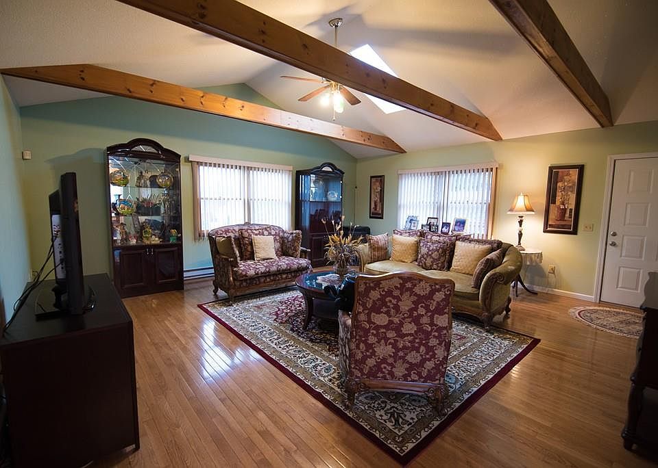 362 Stapleton Rd, Springfield, MA 01109 Zillow