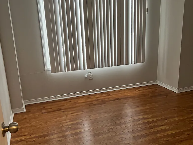 60 Fairwood Cir #149 — Photo 6