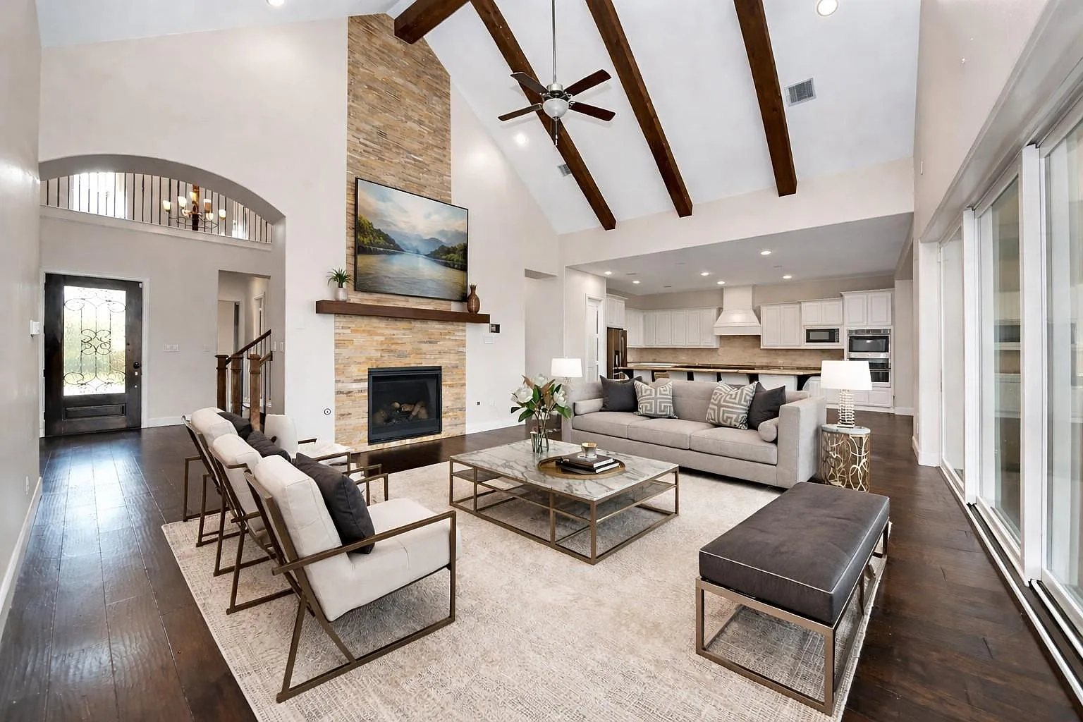 4 bed, 4.5 bath, 4192 sqft, $4,500 — Photo 1