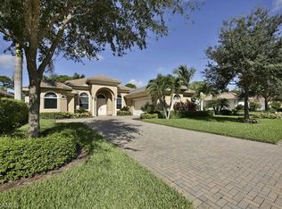 363 Saddlebrook Ln, Naples, FL 34110