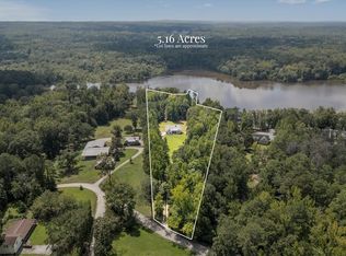 584 Paynes Lake Rd, Carrollton, GA 30116