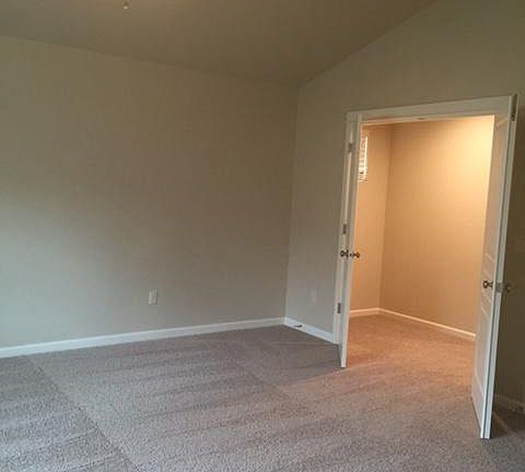 4th image of 7408 NE 32nd Ave