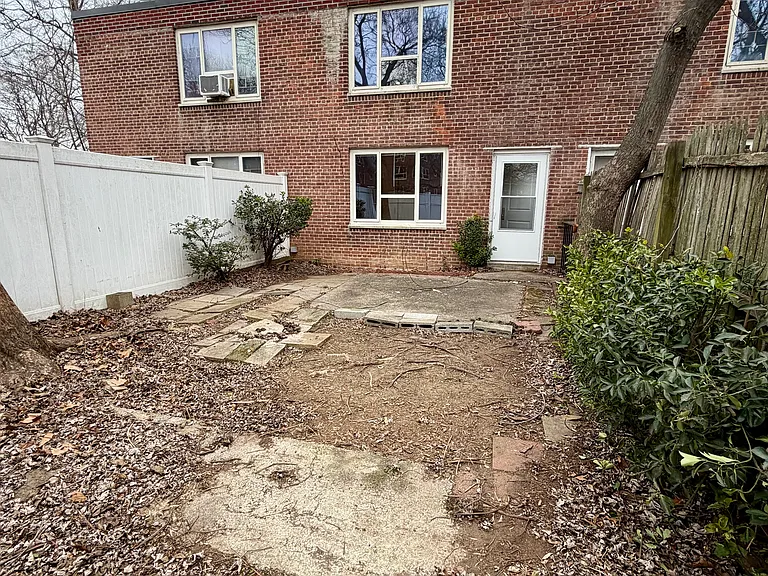 Peck Ave — Photo 8