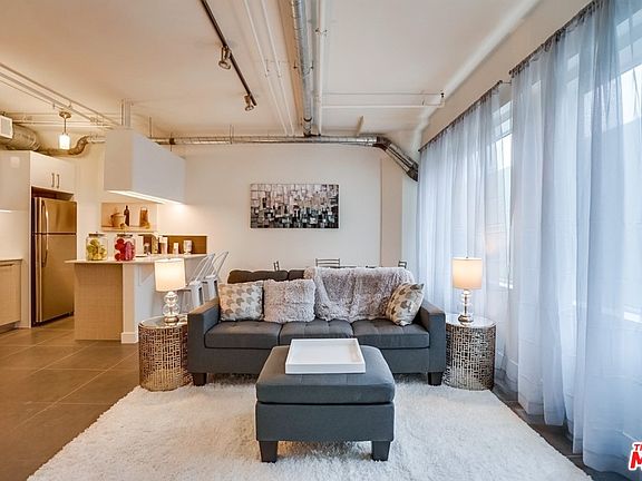 5th image of 939 S Broadway APT M7