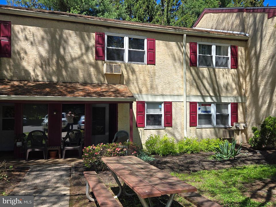 1st image of 178 Elephant Rd APT B13