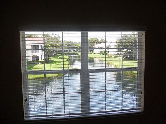 4th image of 4236 Central Sarasota Pkwy
