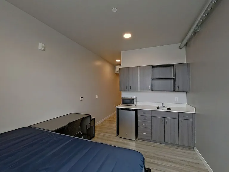 Ferry Street Flats - Modern Studios and Lofted units right by campus! — Photo 25