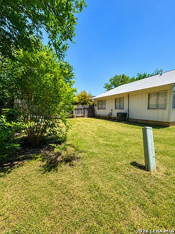 8023 Laurel Bnd — Photo 22