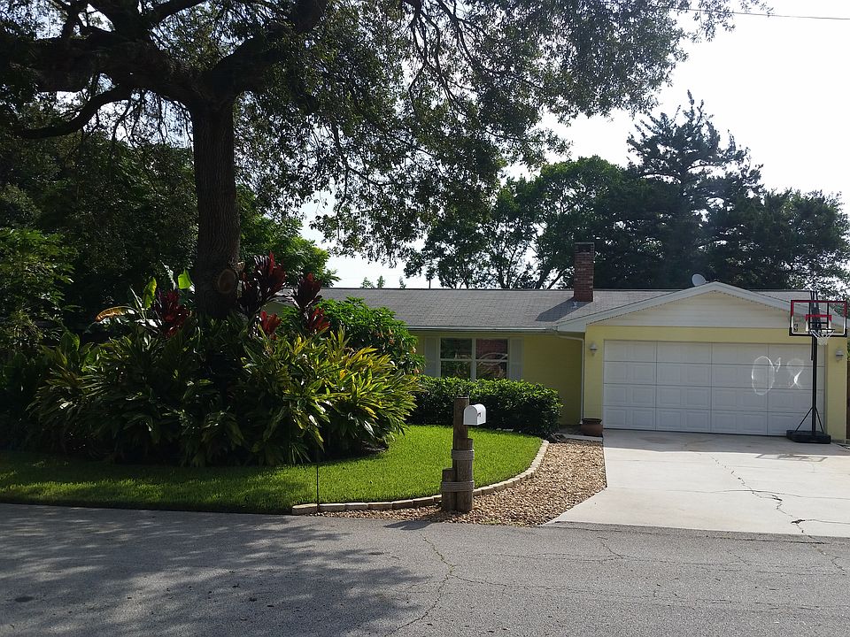 1st image of 1597 Carmen Ave