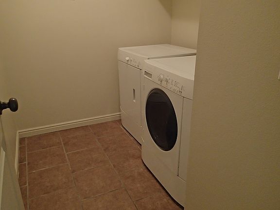 2nd image of 877 E Cedar Pine Ct APT 21