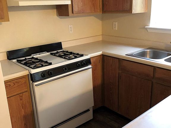 3rd image of 805-807 Cally Ct #805/1